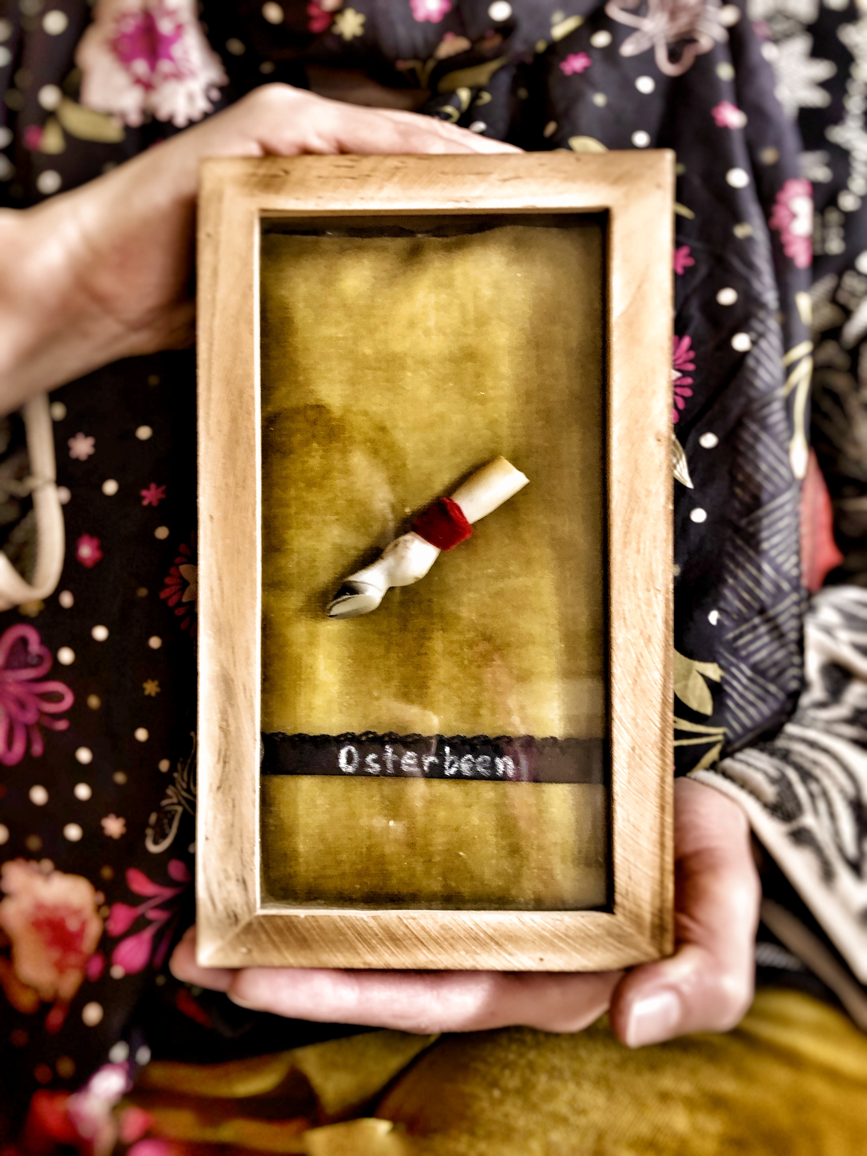 Osterbeen - EVA - Schwarzerschimmel-female-gaze.blog